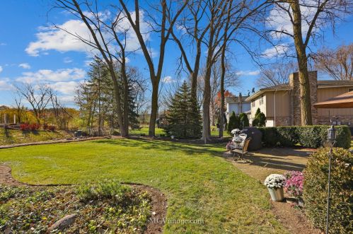 14 Meagan Ln, Lemont IL 60439-4496 exterior