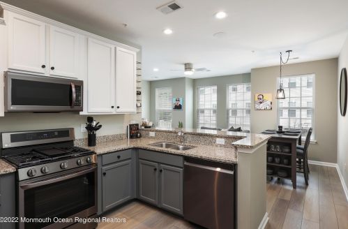 19 Kyle Dr, Tinton Falls NJ  07712-7535 exterior