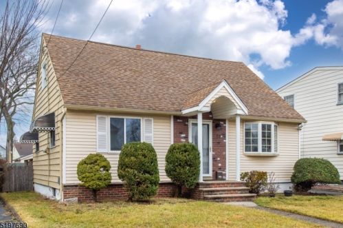 59 Jefferson St, Belleville, NJ 07109-1831