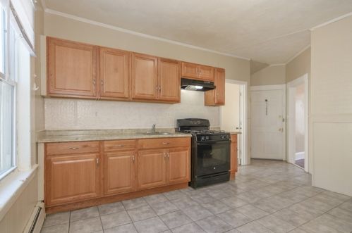 69 Fern St, Lawrence MA 01841-1160 exterior