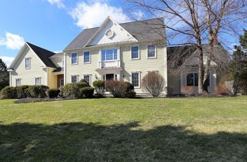 82 Fisher Rd, Southborough MA  exterior