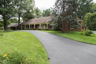 1813 Knollwood Rd, Louisville, KY 40207-1766