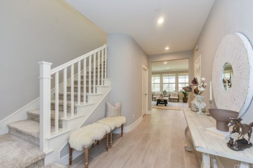 32 Larkfield, Irvine CA 92620-2140 exterior