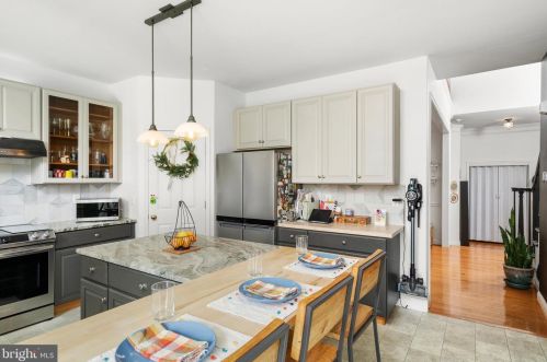 5 Wheatfield Ct, Columbus NJ  08022-1977 exterior