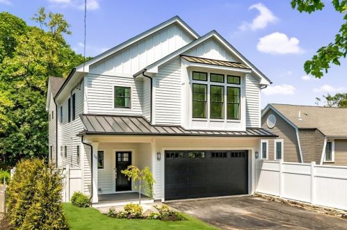 19 Thurston Rd, Newton, MA 02464-1242