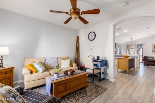 1207 Carson Rd, Phoenix AZ 85041-6615 exterior