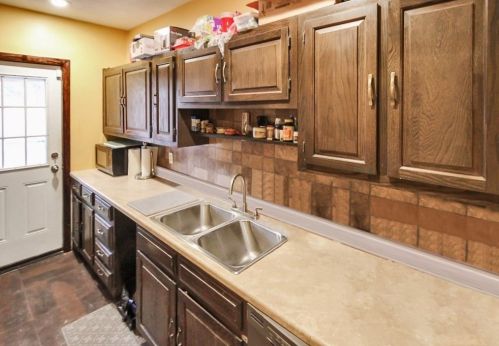 17 Pelham St, Methuen MA 01844-2017 exterior