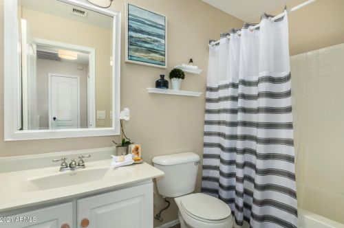 1668 Cielo Grande Ave, Phoenix AZ 85024-7554 exterior