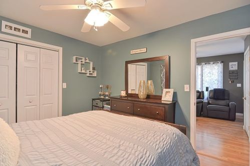 42 Raymond St, Fall River MA 02723-2823 exterior