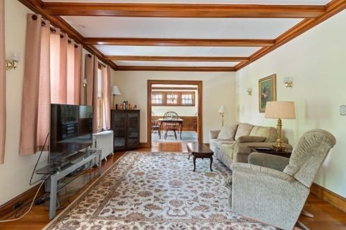 119 Washington St, Newton MA 02458-2250 exterior