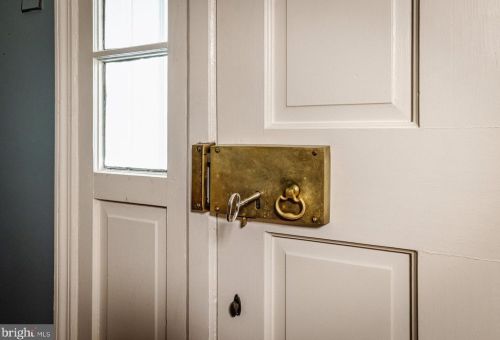 605 Delaware St, West Deptford NJ  08096-1576 exterior