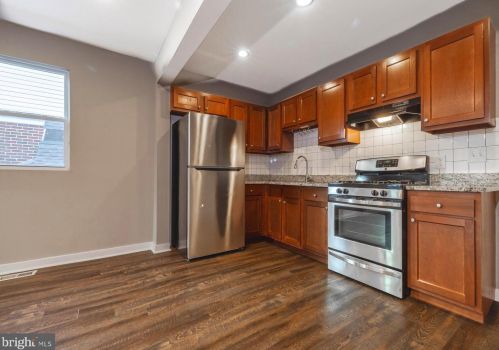 29 Cedar Ave, West Deptford NJ 08093-1409 exterior