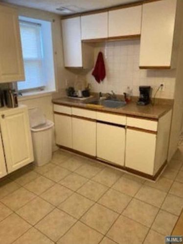 86 Frederick St, Belleville NJ  07109-1105 exterior