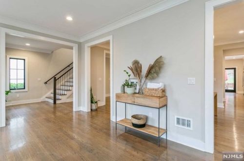 158 Magnolia Ave, Tenafly NJ  07670-1828 exterior