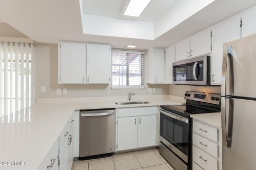 3132 Clinton St, Phoenix AZ  85029-4234 exterior