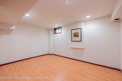 20 Bittersweet Dr, Jackson Twp NJ 08527-4922 exterior