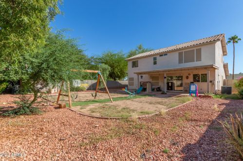 1102 Behrend Dr, Phoenix AZ 85050-3992 exterior