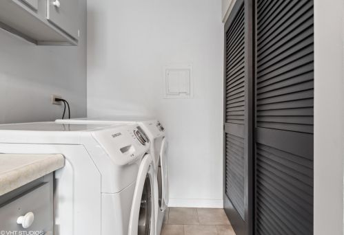 236 Algonquin Ct, Lemont IL 60440-1790 exterior