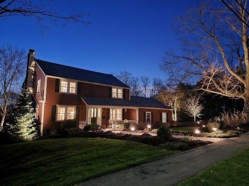 48 Big Blue Dr, Milton, MA 02186-1216