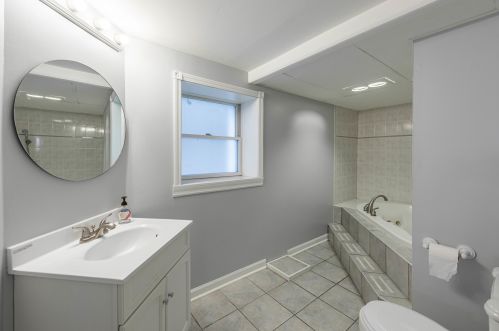 2242 Kenilworth Ave, Forest View IL 60402-2213 exterior