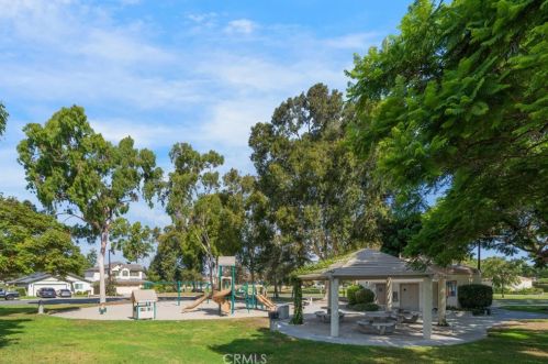 24 Whistling Swan, Irvine CA 92604-4527 exterior