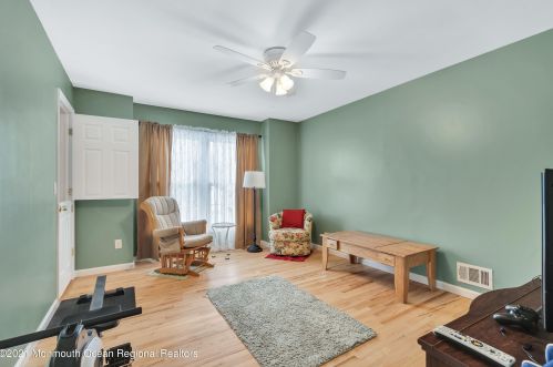 8 Red Cedar Ct, Jackson Twp NJ 08527-1351 exterior