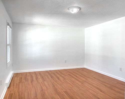 99 Beacon Ave, Lawrence, MA 01843-1058