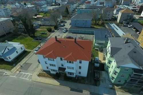 49 Hamlet St, Fall River MA 02724-3344 exterior