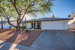 11820 Magic Stone Dr, Phoenix, AZ 85044-2305