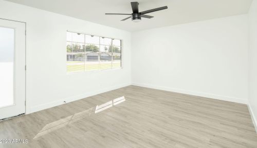 908 Claremont St, Phoenix AZ 85015-2028 exterior