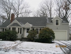 29 White Pine Rd, Newton, MA 02464-1222