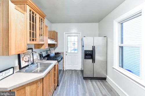 60 Barber Ave, West Deptford NJ  08096-2435 exterior