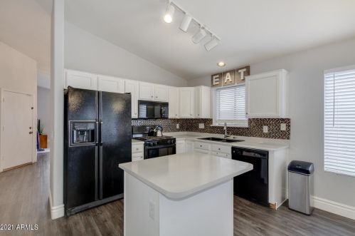 21845 48 Pl, Phoenix AZ 85044-1228 exterior