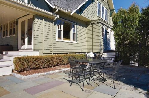 711 Chestnut St, Newton MA 02465-2529 exterior