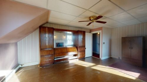 266 Pleasant St, West Bridgewater MA 02379-1509 exterior