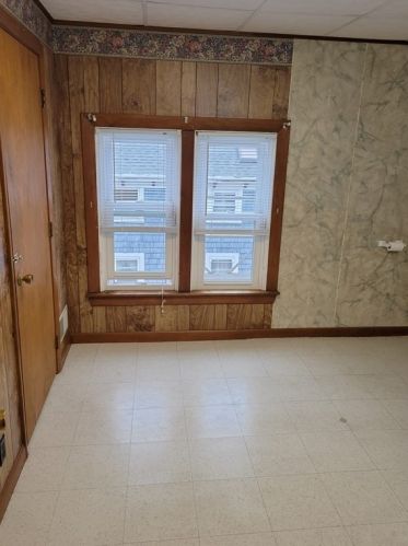 57 Whipple St, Fall River MA 02721-1818 exterior