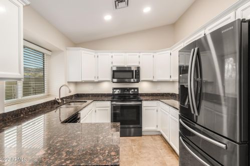 13826 36 Pl, Phoenix AZ 85050-8386 exterior