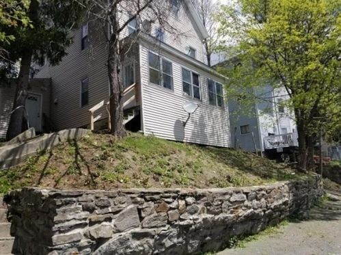 27 Upsala St, Worcester MA 01610-2044 exterior