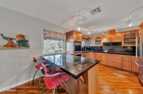 2542 42nd St, Phoenix AZ 85032-4729 exterior