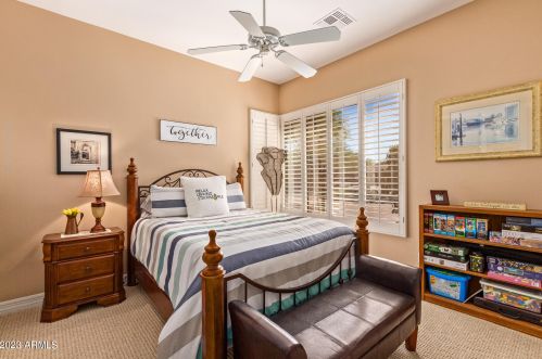 22843 54th St, Phoenix AZ  85054-7199 exterior