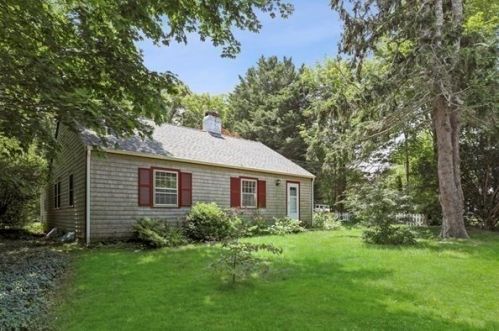 729 Falmouth Hwy, Falmouth, MA 02540-2119