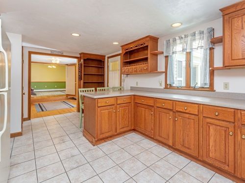 1626 Main St, Leicester MA 01524-1917 exterior