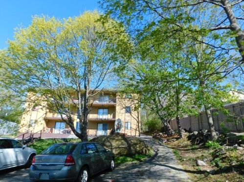 462 Underwood St, Fall River MA 02720-3821 exterior