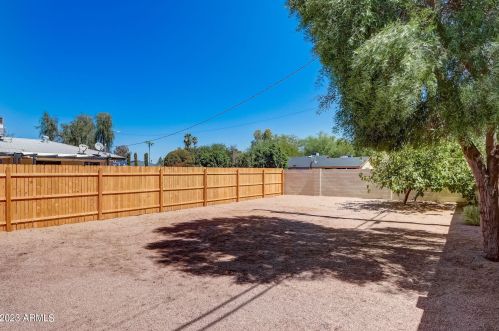 1701 Clarendon Ave, Phoenix AZ 85018-5209 exterior