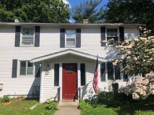 25 Hadwen Ln, Worcester, MA 01602-2612