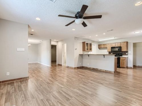 7032 Greenview Cir, Fort Worth TX 76120-1343 exterior