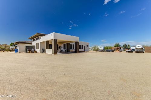 35205 3rd Ave, Phoenix AZ 85027-5908 exterior