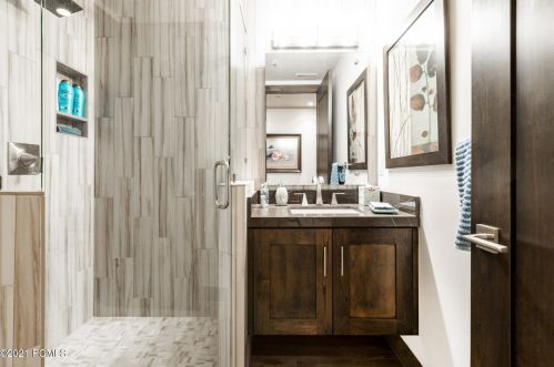 2424 Iron Mtn Dr, Park City UT 84060-6559 exterior