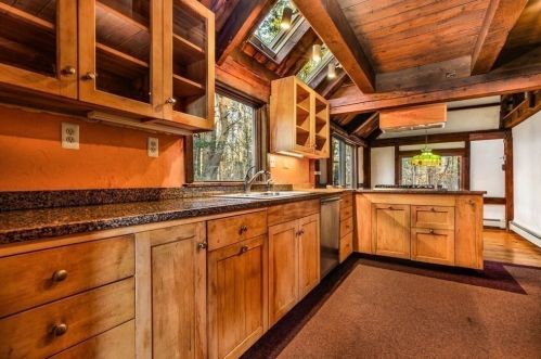 256 Mt Blue St, Hingham MA 02061-1010 exterior