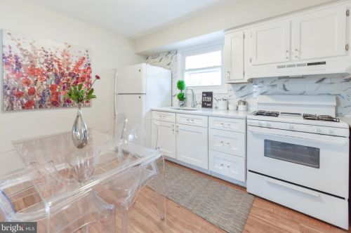 1102 Cumberland Ave, West Deptford NJ  08096-3041 exterior